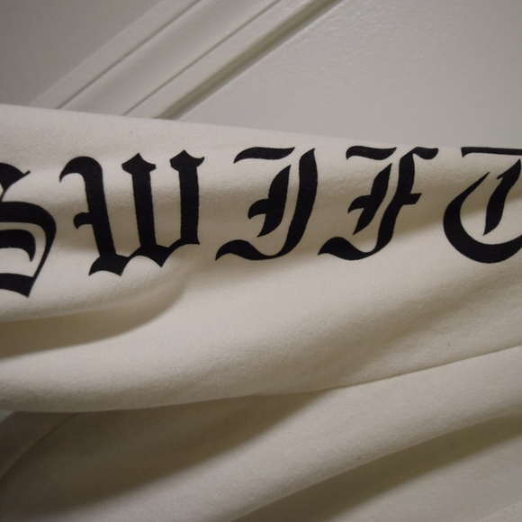 Taylor Swift Reputation Tour Sweatshirt - Picture 7 of 12